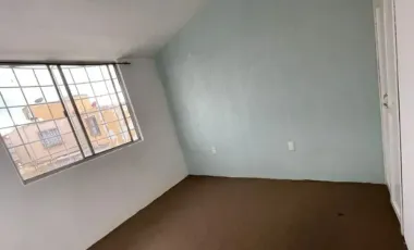 CASA EN FRANCISCO I MADERO, LERMA, EDOMEX. REMATE ADJUDICADO