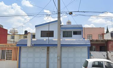 CASA EN VENTA EN ARQUITECTOS 77