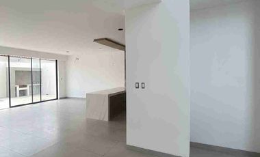 Se vende casa esquinera en Ciudad Celeste
