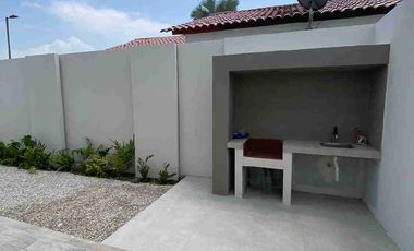 Se vende casa esquinera en Ciudad Celeste