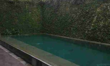 DISEWAKAN RUMAH MEWAH DENGAN KOLAM RENANG DI MAMPANG BANGKA JAKARTA SELATAN