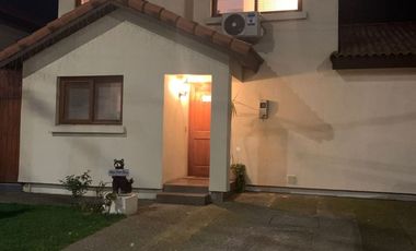 Casa 2 Pisos con Piscina | 3D-3B | Quilamapu, Chillán