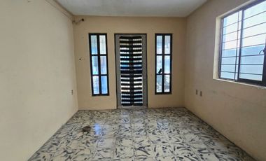 VENTA DE CASA PARA REMODELAR EN MONTERREY
