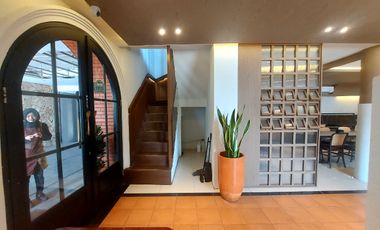 Restoran dan Tempat Usaha Siap Pakai di Lahan Komersial Jl. Antasari, Cilandak