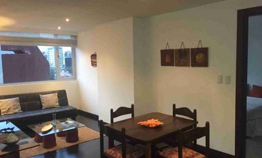 Exclusiva suite en renta, con vista privilegiada en el Norte de Quito. Un dormitorio con balcón, con o sin amoblar.
