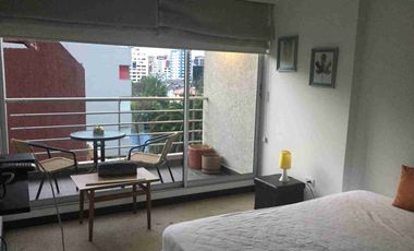 Exclusiva suite en renta, con vista privilegiada en el Norte de Quito. Un dormitorio con balcón, con o sin amoblar.