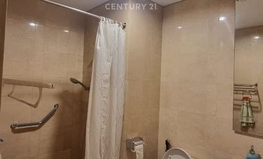 Apartemen Mewah Holland Village Cempaka Putih – 4+1BR, Full Furnish, View Danau & City