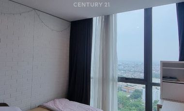 Apartemen Mewah Holland Village Cempaka Putih – 4+1BR, Full Furnish, View Danau & City