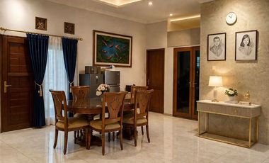 Kesempatan Langka! Rumah + Kantor View Kota Bandung di Arcamanik