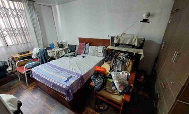 Se vende casa en Surco 4 pisos