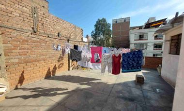 Se vende casa en Surco 4 pisos