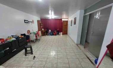Se vende casa en Surco 4 pisos