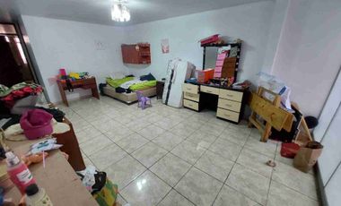 Se vende casa en Surco 4 pisos