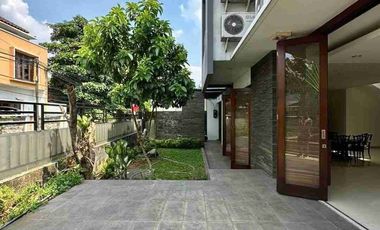 FOR SALE CILANDAK - FATMAWATI
MODERN TROPICAL HOUSE
POSISI HOEK