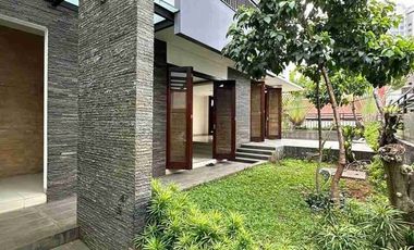 FOR SALE CILANDAK - FATMAWATI
MODERN TROPICAL HOUSE
POSISI HOEK