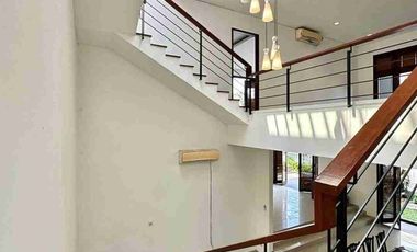 FOR SALE CILANDAK - FATMAWATI
MODERN TROPICAL HOUSE
POSISI HOEK