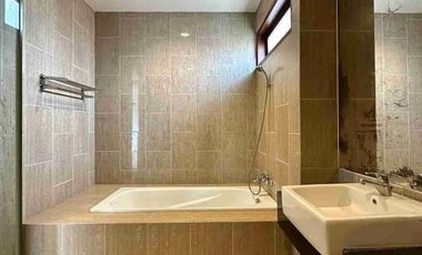 FOR SALE CILANDAK - FATMAWATI
MODERN TROPICAL HOUSE
POSISI HOEK