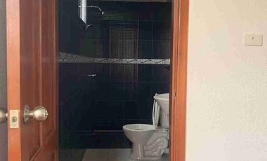 Se vende amplia casa a pocos metros Hipermercados Coral