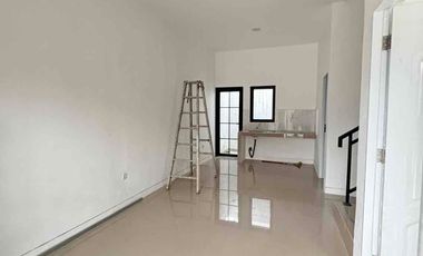 Rumah 2 lantai ready unit di urip makassar belakang kampus UMI