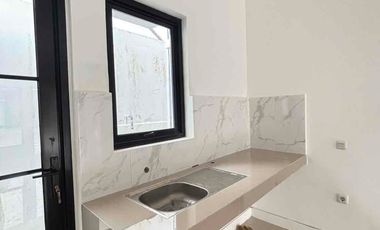 Rumah 2 lantai ready unit di urip makassar belakang kampus UMI