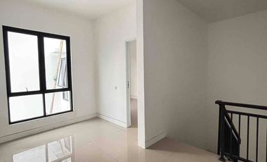 Rumah 2 lantai ready unit di urip makassar belakang kampus UMI