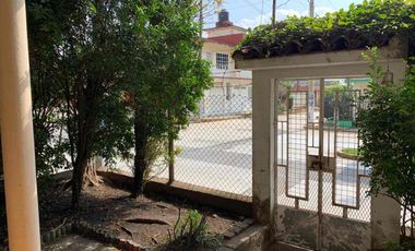casa con vista a la laguna