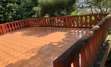 casa con vista a la laguna