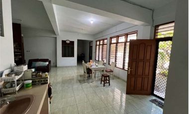 Ruko dan Rumah 2 Lantai Dijual, di Gunung Agung, Denpasar Barat Area