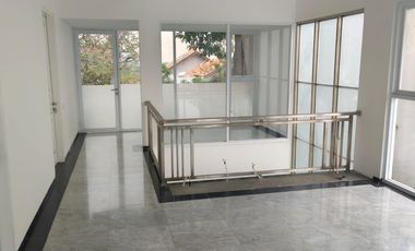 RUMAH MINIMALIS MODERN 3 LANTAI BARU RENOVASI SIAP HUNI DI DAGO RESORT BANDUNG