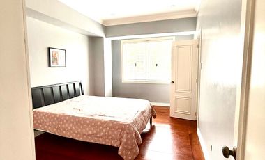 Spacious condominium unit near city parks