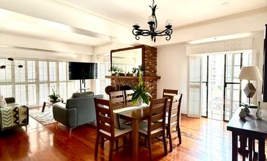 Spacious condominium unit near city parks