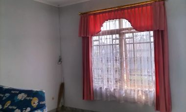 RUMAH IMPIAN 2,5 LANTAI MINIMALIS MODERN LINGKUNGAN NYAMAN SIAP HUNI DI KOMPLEK SURYA SETRA SUTAMI BANDUNG