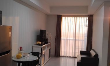 Apartemen Gold Coast Pik 2BR Semi Furnished rapi, murah