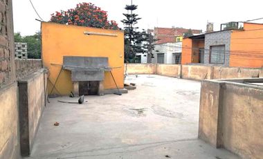 SE VENDE CASA EN SALAMANCA - FRENTE A PARQUE ) ATE