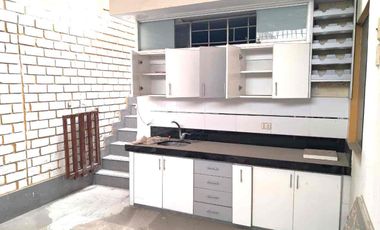 SE VENDE CASA EN SALAMANCA - FRENTE A PARQUE ) ATE