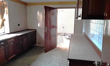 SE VENDE CASA EN SALAMANCA - FRENTE A PARQUE ) ATE