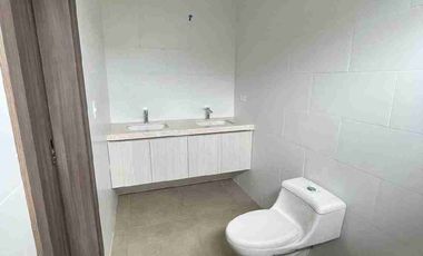 Departamento de Alquiler en Urb. Puerta al Rio Km 2.5 Samborondón