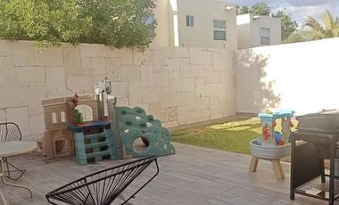 Casa en venta fraccionamiento la Sarzana cerrada Trento