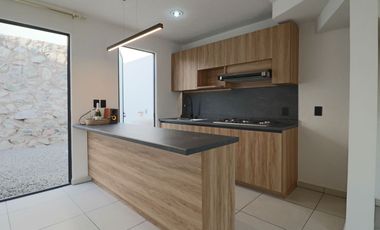 CASA EN RENTA EN RESIDENCIAL REAL CASTILLEJO