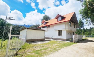 SE VENDE TERRENO CON CASA DE CAMPO EN OXAPAMPA CON VISTA Y SALIDA AL RIO CHOROBAMBA Y CON PARCELA AGRICOLA
