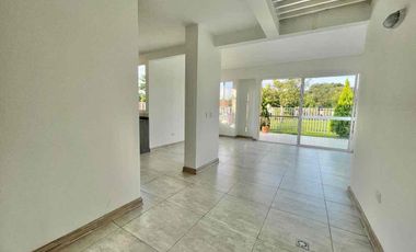 se arrienda casa de un piso