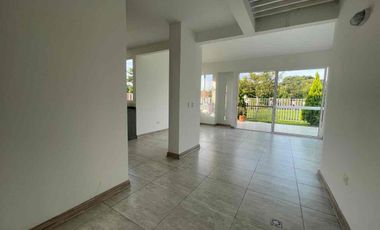 se arrienda casa de un piso