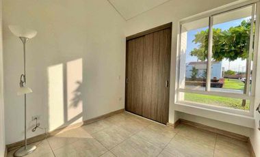 se arrienda casa de un piso
