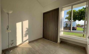se arrienda casa de un piso