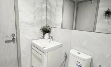 Next to Park Lane | Only 280 meters to BTS Ekkamai! For Sale: Rhythm Ekkamai Condo by AP Thailand 35.5 sq.m | High Floor (21st Floor) |