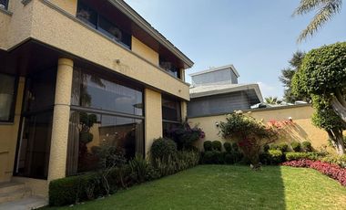 Amplia residencia en venta Jardines en la Montaña