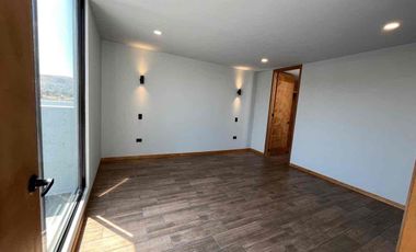 Casa en Esquina en Venta Parque México Lomas de Angelópolis, con Doble Altura y Roof Garden
