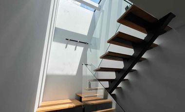Casa en Esquina en Venta Parque México Lomas de Angelópolis, con Doble Altura y Roof Garden