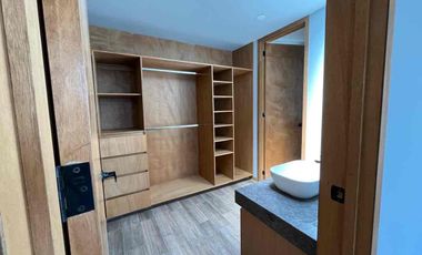 Casa en Esquina en Venta Parque México Lomas de Angelópolis, con Doble Altura y Roof Garden