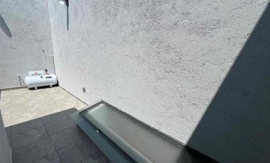 Casa en Esquina en Venta Parque México Lomas de Angelópolis, con Doble Altura y Roof Garden